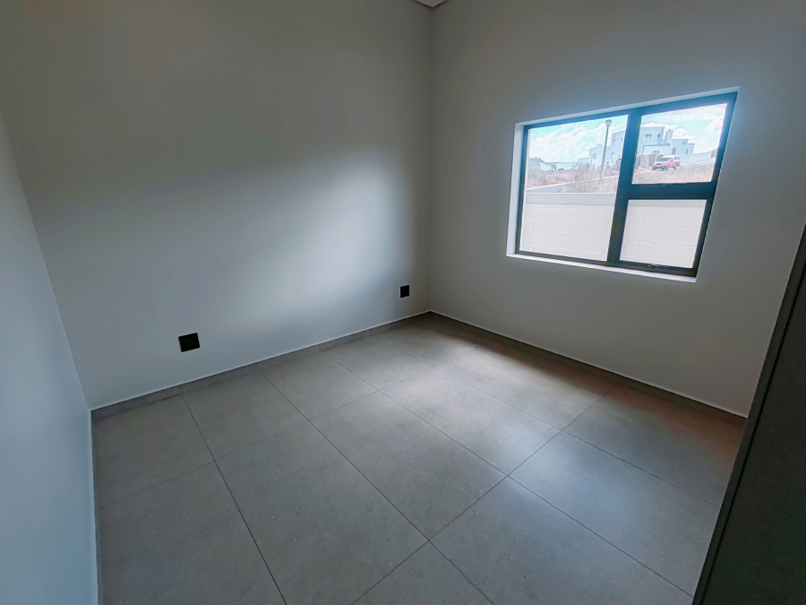 3 Bedroom Property for Sale in Hoogland Western Cape